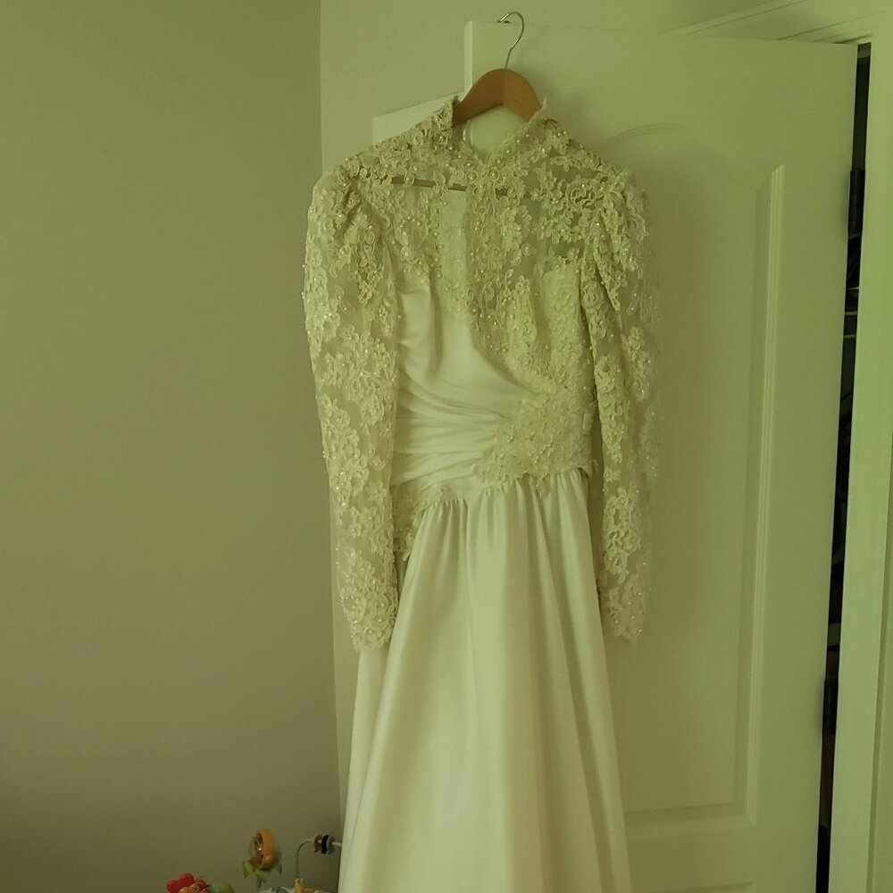 Wedding Dress 1980s